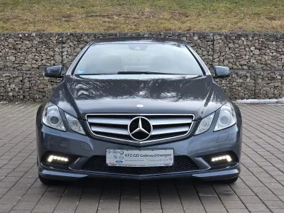 Gebraucht Mercedes E350 AMG line 231 PS (169 kW) 2010 Grau Coupé