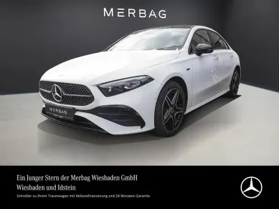 Gebraucht Mercedes A250 AMG Line Premium Plus 218 PS (160 kW) 2025 Polarweiß Limousine