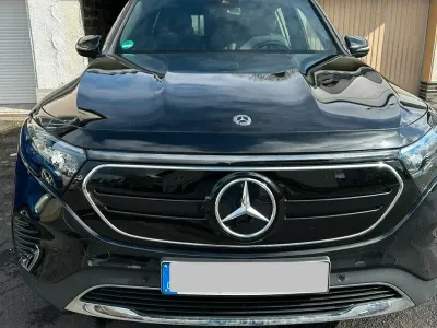 Gebraucht Mercedes EQB300 167 kW (228 PS) 2023 Schwarz SUV
