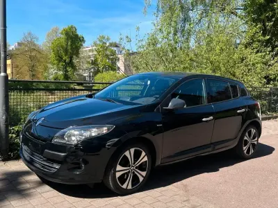 Gebraucht Renault Mégane 130 PS (95 kW) 2011 Schwarz Kleinwagen