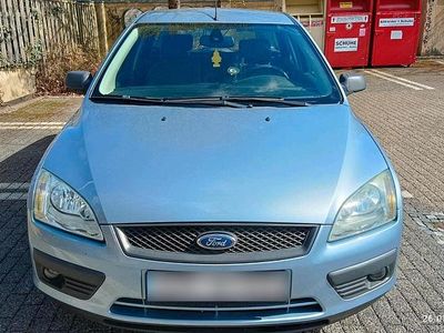 Gebraucht Ford Focus 100 PS (73 kW) 2005 Blau Kombi