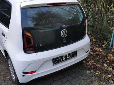 Gebraucht VW up! CLUB 68 PS (50 kW) 2016 Weiß Kleinwagen