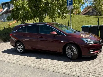 Gebraucht Opel Astra Ultimate 160 PS (117 kW) 2018 Rot Kombi