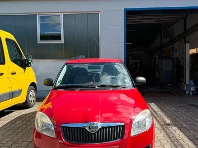 Gebraucht Skoda Fabia Classic 69 PS (50 kW) 2009 Rot Kleinwagen