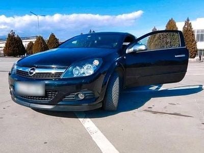 Second-hand Opel Astra 116 CP (85 kW) 2007 Negru Coupe