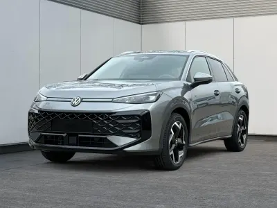 Uusi VW T-Roc R-line 150 HP (110 kW) 2026 Musta Katumaasturi