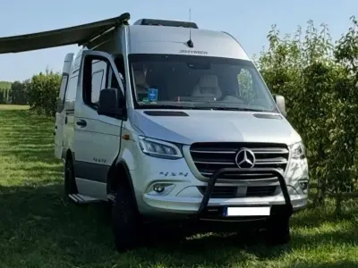 Gebraucht Mercedes Sprinter 190 PS (139 kW) 2023 Silber Van