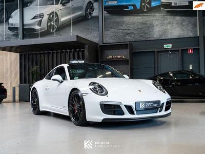 Porsche 911 Carrera 4 GTS