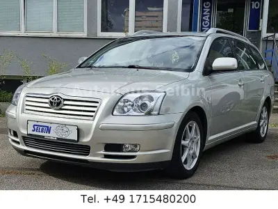 Gebraucht Toyota Avensis Sol 129 PS (94 kW) 2004 Silber Kombi
