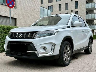 Second-hand Suzuki Vitara Club 129 CP (94 kW) 2021 Alb SUV