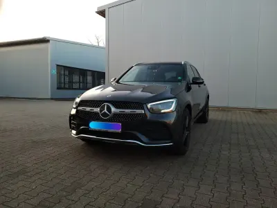 Gebraucht Mercedes GLC300 AMG line 258 PS (189 kW) 2020 Grau SUV
