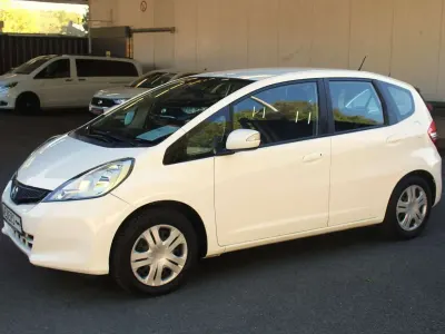 Usata Honda Jazz 99 CV (72 kW) 2013 Bianco Utilitaria