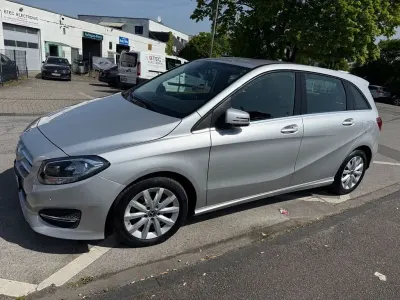 Gebraucht Mercedes B180 122 PS (89 kW) 2018 Silber Van / Kleinbus