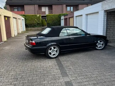 Gebraucht BMW 328 Cabriolet 193 PS (141 kW) 1997 Schwarz Cabrio