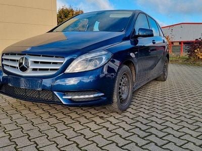 Mercedes B200