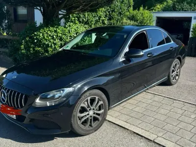 Gebraucht Mercedes C220 170 PS (125 kW) 2016 Schwarz Limousine