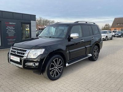Gebraucht Mitsubishi Pajero Top 200 PS (147 kW) 2015 Black metallic SUV