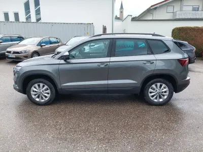 Neu Skoda Karoq Selection 150 PS (110 kW) 2026 Graphitgraumetallic SUV