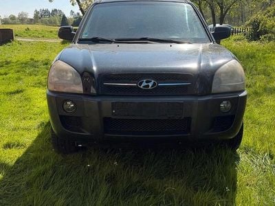 Second-hand Hyundai Tucson 140 CP (102 kW) 2006 Negru SUV
