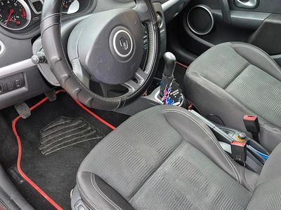 Gebraucht Renault Clio II 78 PS (57 kW) 2010 Rot Kleinwagen