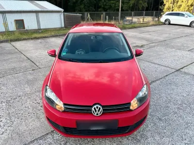 Gebraucht VW Golf VI 80 PS (58 kW) 2009 Rot Kleinwagen