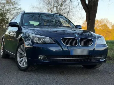 Gebraucht BMW 530 370 PS (272 kW) 2009 Blau Kombi