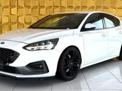 Gebraucht Ford Focus Performance Edition 280 PS (205 kW) 2019 Weiß Limousine