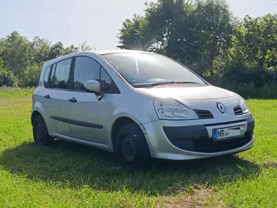 Gebraucht Renault Modus Dynamique 75 PS (55 kW) 2008 Silber Van / Kleinbus