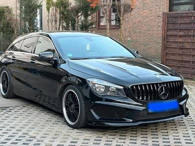 Gebraucht Mercedes CLA220 Shooting Brake AMG 177 PS (130 kW) 2015 Schwarz Kombi