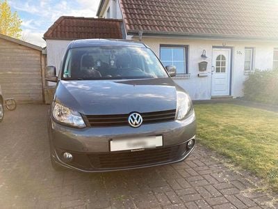 Grau Gebraucht 2011 VW Caddy Maxi Comfortline Van / Kleinbus | 7.899 € (Etwas zu teuer)