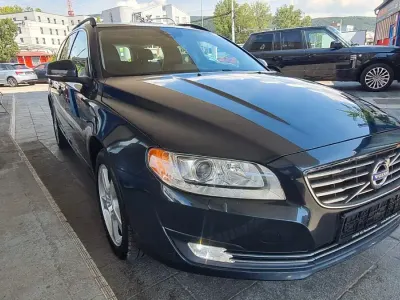 Gebraucht Volvo V70 Momentum 163 PS (119 kW) 2013 Grau Kombi