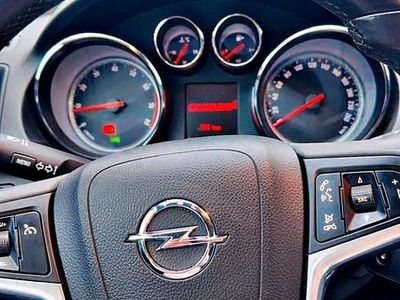 Gebraucht Opel Insignia 140 PS (102 kW) 2009 Schwarz Limousine