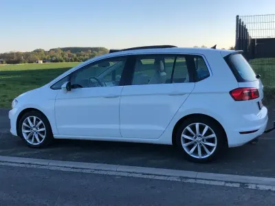 Usata VW Golf Sportsvan Highline 150 CV (110 kW) 2016 Bianco Monovolume