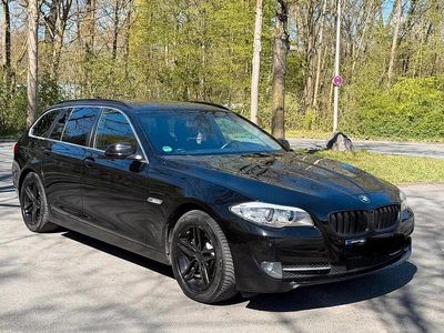 Gebraucht BMW 520 184 PS (135 kW) 2011 Schwarz Kombi