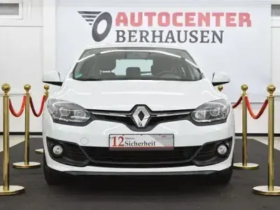 Gebraucht Renault Mégane Authentique 110 PS (80 kW) 2015 Weiß Limousine