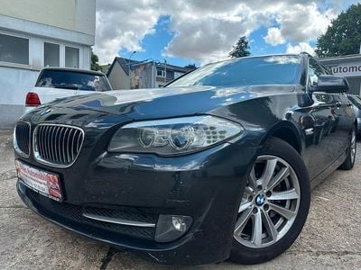 Gebraucht BMW 530 Sport Line 245 PS (180 kW) 2011 Grau Kombi