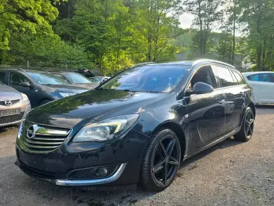 Używany Opel Insignia Business Edition 194 KM (142 kW) 2015 Czarny Kombi