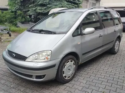 Używany Ford Galaxy Futura 116 KM (85 kW) 2002 Srebrny Minivan