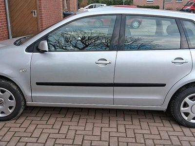 Gebraucht VW Polo 60 PS (44 kW) 2003 Silber Kleinwagen