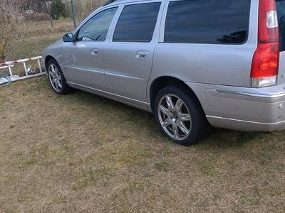 Begagnad Volvo V70 200 HK (147 kW) 2005 Silver Kombi