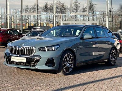 Gebraucht BMW 520 M Sport 197 PS (144 kW) 2024 Cape york gruen metallic (metallic) Kombi