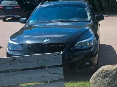 Gebraucht BMW 530 241 PS (177 kW) 2006 Schwarz Kombi