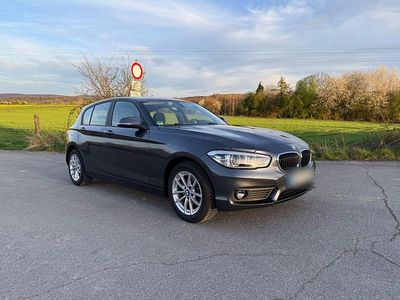 Gebraucht BMW 116 Advantage 109 PS (80 kW) 2017 Grau Kleinwagen