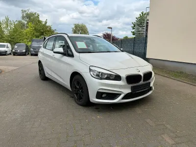 Gebraucht BMW 220 Sport Line 190 PS (139 kW) 2016 Weiß Kombi