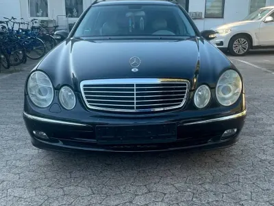 Gebraucht Mercedes E320 204 PS (150 kW) 2004 Schwarz Kombi