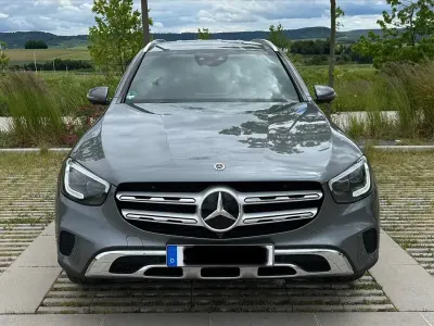 Gebraucht Mercedes GLC220 AMG line 194 PS (142 kW) 2021 Grau SUV