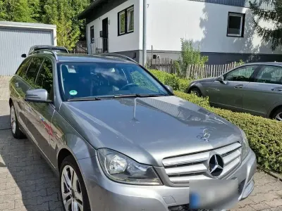 Gebraucht Mercedes C180 156 PS (114 kW) 2012 Grau Kombi