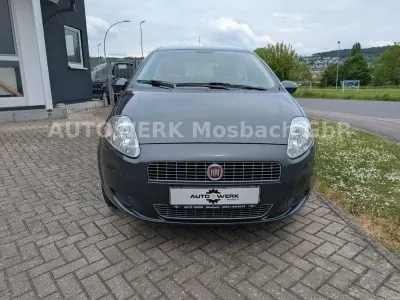 Gebraucht Fiat Grande Punto Dynamic 77 PS (56 kW) 2009 Grau Kleinwagen