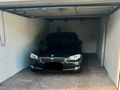 Gebraucht BMW 530 258 PS (189 kW) 2011 Grau Limousine