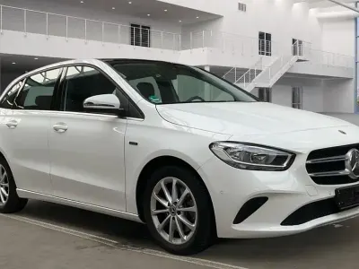 Gebraucht Mercedes B250e 218 PS (160 kW) 2021 Weiß Kleinwagen